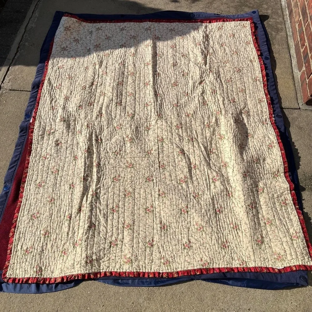 Vtg reversible floral patchwork quilt   Multicolored Blanket cottagecore western